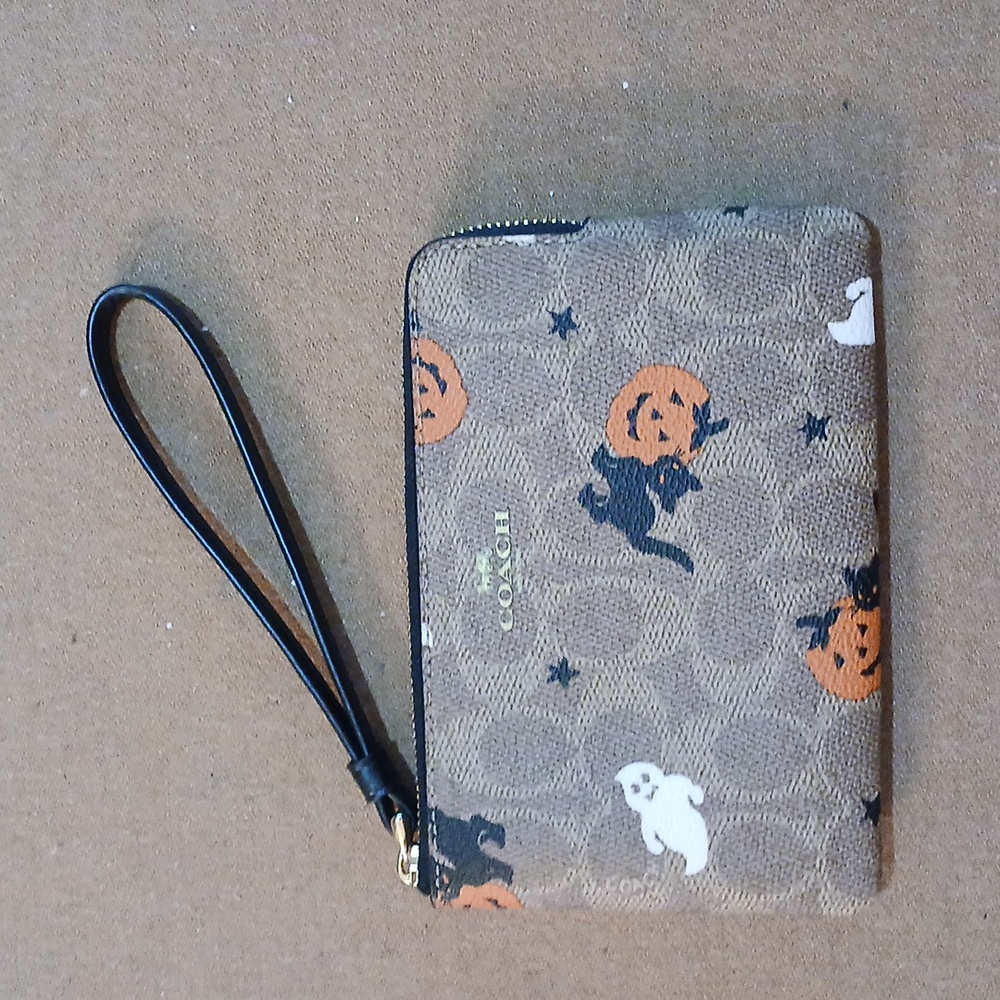 Coach Corner Zip Wristlet Halloween Print CW466 SOLD